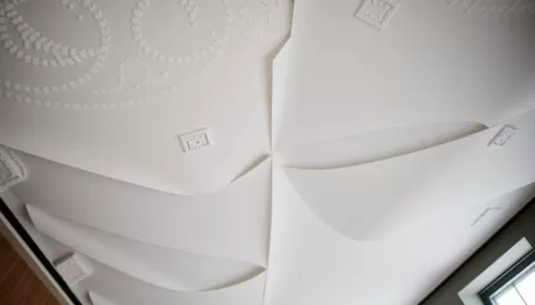 Jaki jest koszt robocizny sufitu podwieszanego Warszawa